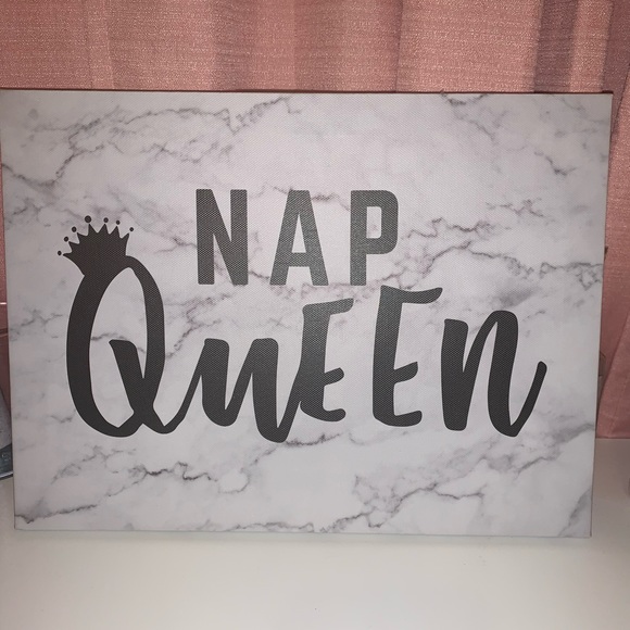 Nap Queen Room Decor - Picture 1 of 3